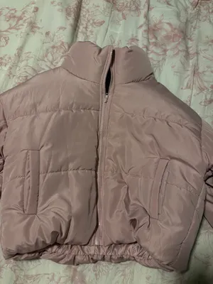 cropped pink puffer jacket amazon thumbnail 2