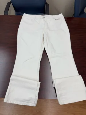 Wrangler High-Rise Bold Boot Cut Cream Corduroy Pants Size 18x32 thumbnail 1