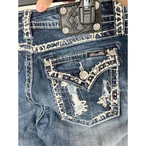 Miss Me Jeans Womens Size 29 Dark Wash Cropped Skinny Studded Distressed Denim thumbnail 12