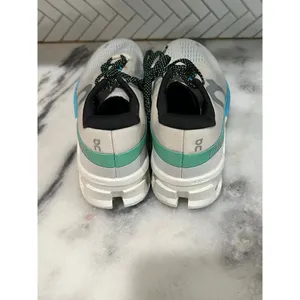 On Cloudstratus Women’s Running Shoes Size 9.5 White Blue Teal Lightweight thumbnail 7