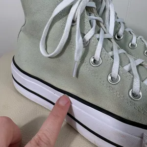 Converse Women's Light Green High Top Lace Up Canvas Sneakers 7.5 Casual Summer thumbnail 2