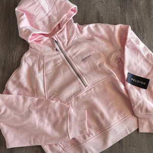 New lululemon pink scuba jacket thumbnail 1