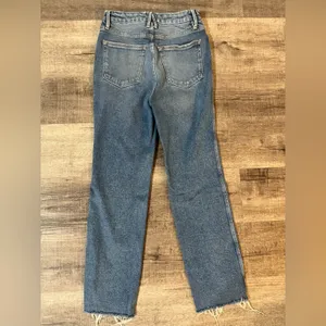 GOOD AMERICAN Good Curve Straight Leg Jeans in Blue 313 thumbnail 5