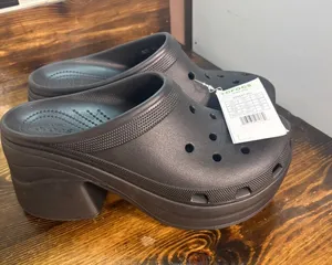 Crocs black heeled clogs size 11 thumbnail 1