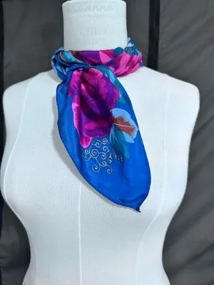 Vintage Triangle Silk Scarf 28x29 Lightweight Geometric Soft thumbnail 1