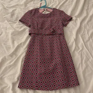 🆕 Zara | Geometric Print Dress XS Pink Open Back thumbnail 2