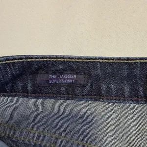 Vigoss Jagger Super‎ Skinny Med Rise Distressed Jeans Women 28 Trendy Dark Wash thumbnail 9