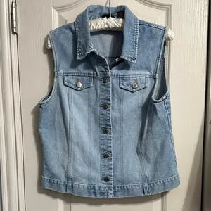 Vintage 90s Denim Vest Bikercore Y2K Distressed Festival Grunge Indie Sleaze thumbnail 2