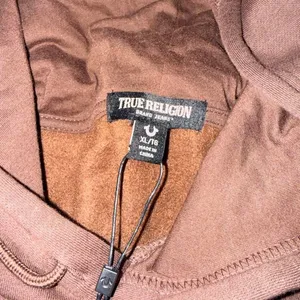 True Religion Crystal Cropped Pullover Hoodie Chicory Coffee XL thumbnail 6