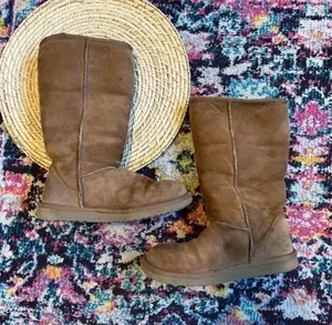 UGG Classic Tall Sheepskin Boot Chestnut Womens Size 7 thumbnail 1