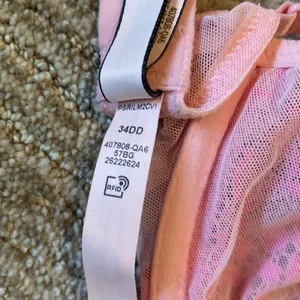 Victoria's Secret bra thumbnail 3