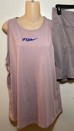 Nike Women's athletic set. . Size: XL (L). $27. thumbnail 1