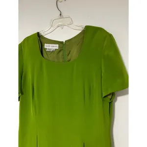 Maggy London Vintage 100% Silk Lime Green Sheath Dress Short Sleeve Size 16 thumbnail 2
