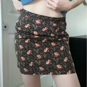 J. Crew Cotton Floral‎ Mini Skirt Size 6 Romantic Floral Pattern thumbnail 3