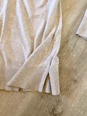 Banana Republic taupe sweater size S. thumbnail 5