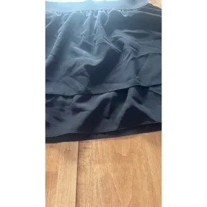 ELLE Black Layered Mini Skirt Elastic Waist Exposed Back Zip Size M thumbnail 2