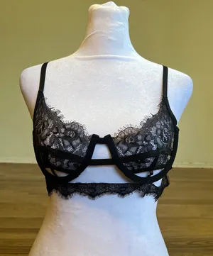 PrettyLittleThing‎ Black Eyelash Lace Bralette Strappy Cut Out Lingerie Top XS thumbnail 1