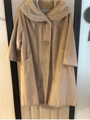 Vintage-Inspired Beige Fur Coat with Funnel Collar thumbnail 1