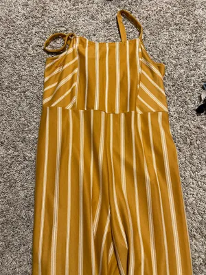 Romper Size XL thumbnail 1
