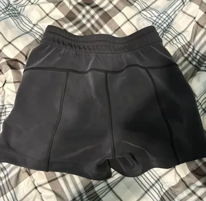 Lululemon Shorts thumbnail 2