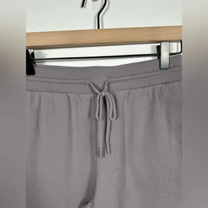 Aritzia Sunday Best Jogger‎ Sweatpants Gray Lounge Athleisure Drawstring Size S thumbnail 4