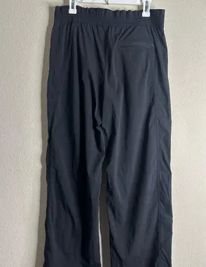 Athleta Trekkie Parachute high rise Pants size 10 30” style 533487 thumbnail 5