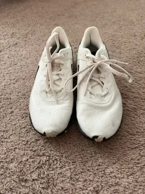 Nike Legend Essential Training Sneaker thumbnail 4
