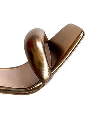 Like New Steve Madden Partay Heels Gold Size 7.5 thumbnail 4