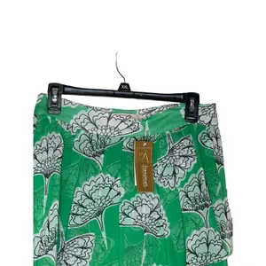 Francescas‎ Women Skirt Emmelee Floral Mini Lined Light Weight Green Medium NWT thumbnail 2