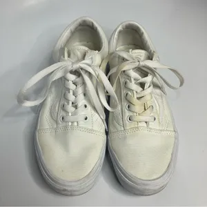 Vans‎ all white old skool sneakers size 7.5 thumbnail 2