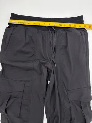 (E-576) lululemon athletica Black Cargo Joggers with Drawstring Waist thumbnail 8