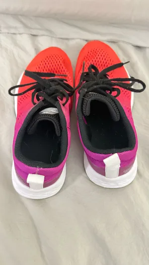 New Balance Fresh Foam Women’s Sneakers Shoes Size 6.5 thumbnail 7
