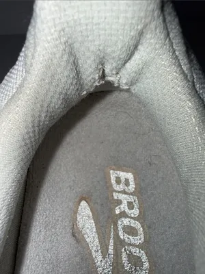 Brooks ghost women’s Light Gray Athletic Running Shoes thumbnail 5