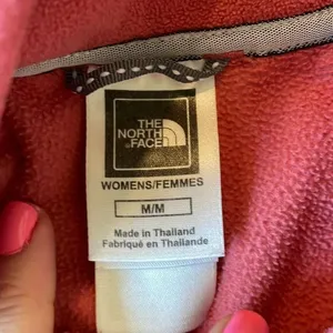 The North Face red quarter zip fleece pullover M thumbnail 6