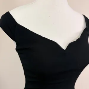 Reformation Black Sweetheart Off Shoulder Smocked Back Midi Dress Womens US 6 thumbnail 11