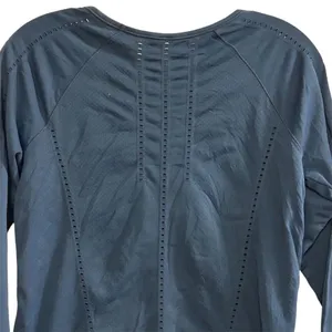 Athleta Women's Black Long Sleeve Seamless Top Size‎ M- Yoga Workout thumbnail 6