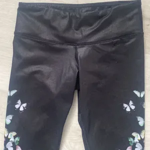 Alo Yoga Women's Black Multicolor Butterflies Ankle Compression Leggings Sz XS thumbnail 5