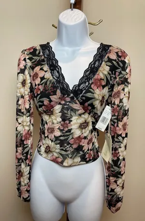 Love & Piece Collective Sheer Rayon V Neck Top Size S Floral Lace Detail NWT thumbnail 1
