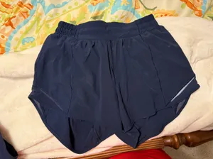 Lululemon hotty hot 4” thumbnail 1