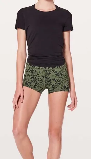 Lululemon In Movement Short Everlux 2.5" SIZE 10 sporty thumbnail 1