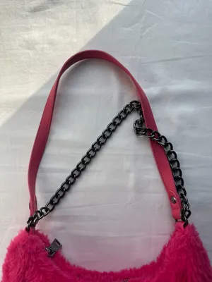 Y2k inspired steve madden Pink faux fur mini bag thumbnail 7