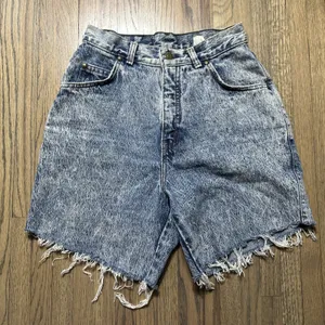 Vintage 70s Levi's Shorts Womens 8 545 Loose Fit Brown Tab Cut Off Denim thumbnail 1