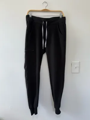 Figs Zamora Jogger Scrub Pant in Small thumbnail 3