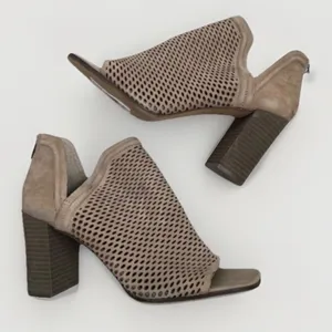 Vince Camuto Katnina Heels Size 9M Brown PeepToe Bootie Chunky Mesh Zipper Chic thumbnail 1