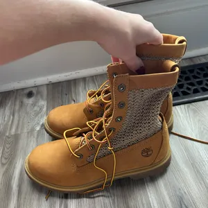 Timberland Women's Brown Mesh Combat Boots thumbnail 3