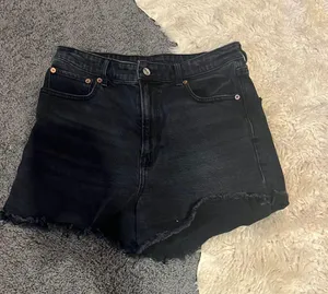 Black Size 8 thumbnail 1