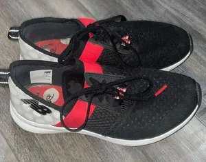 New Balance Minnie Mouse 7.5 thumbnail 1