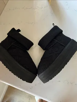 UGG NEW Classic Mini Platform Felted Black Sheepskin Boots, Black, size 12, NWO thumbnail 6