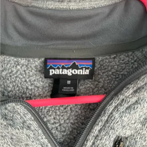 Patagonia quarter zip thumbnail 2