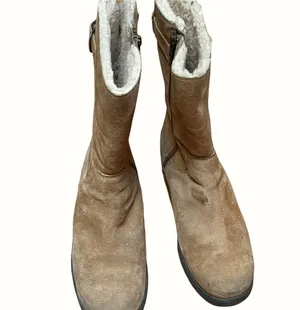 UGG Red Sole Boots thumbnail 3
